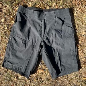 Kuhl mens shorts size 34